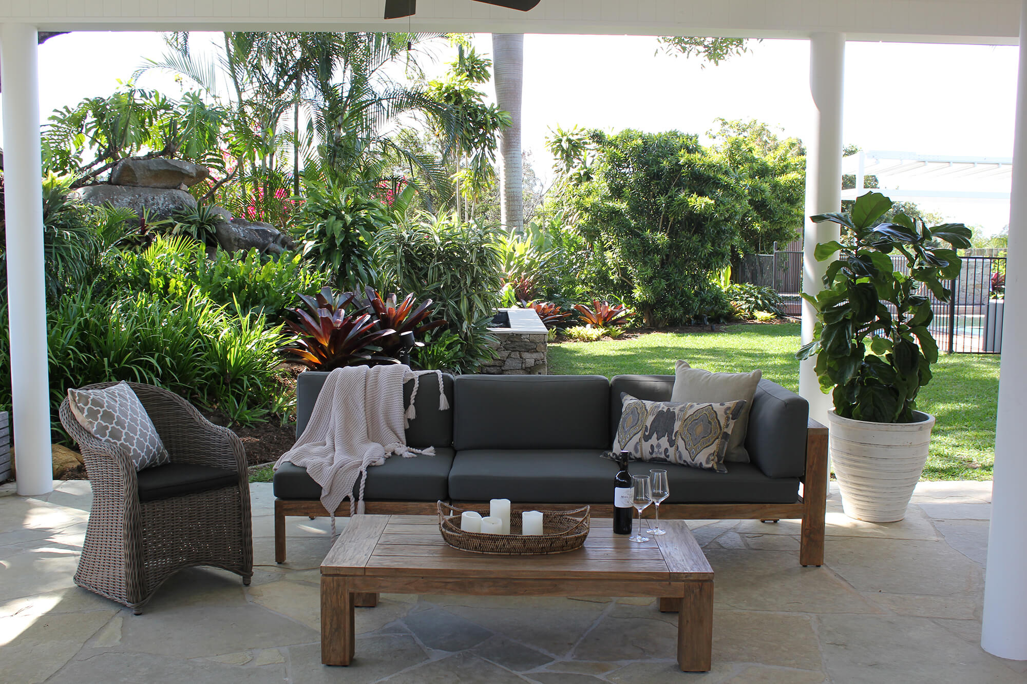 redcliffe limestone floor entertaining area